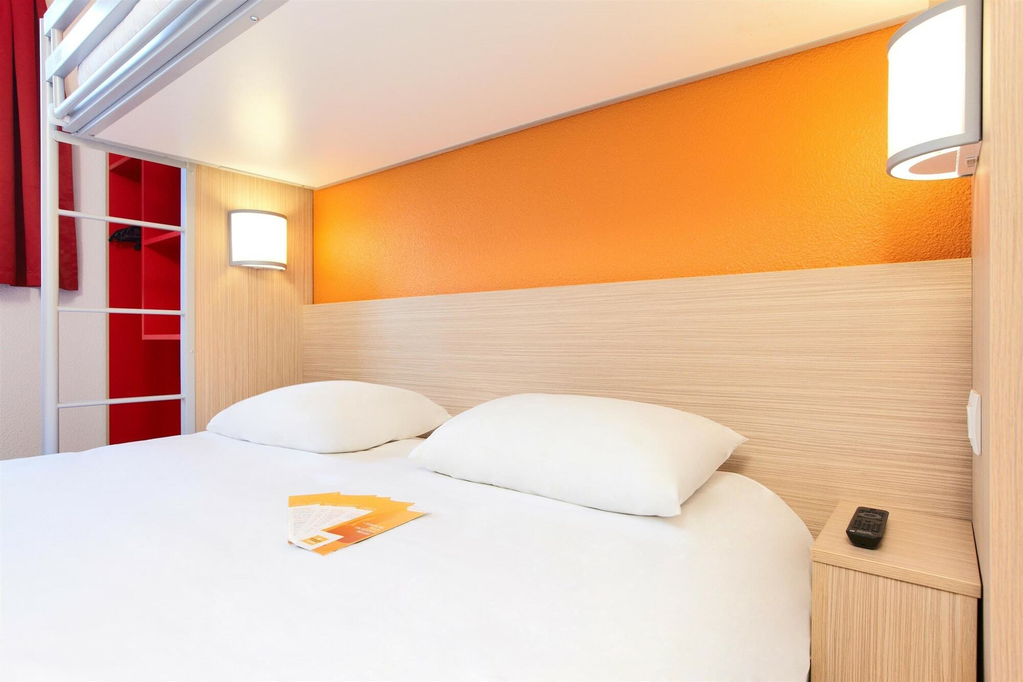 Premiere Classe Valenciennes Ouest Petite Foret Exterior photo